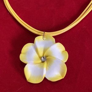 Hawaiian Flower Necklace Plumeria Frangipani Yellow White